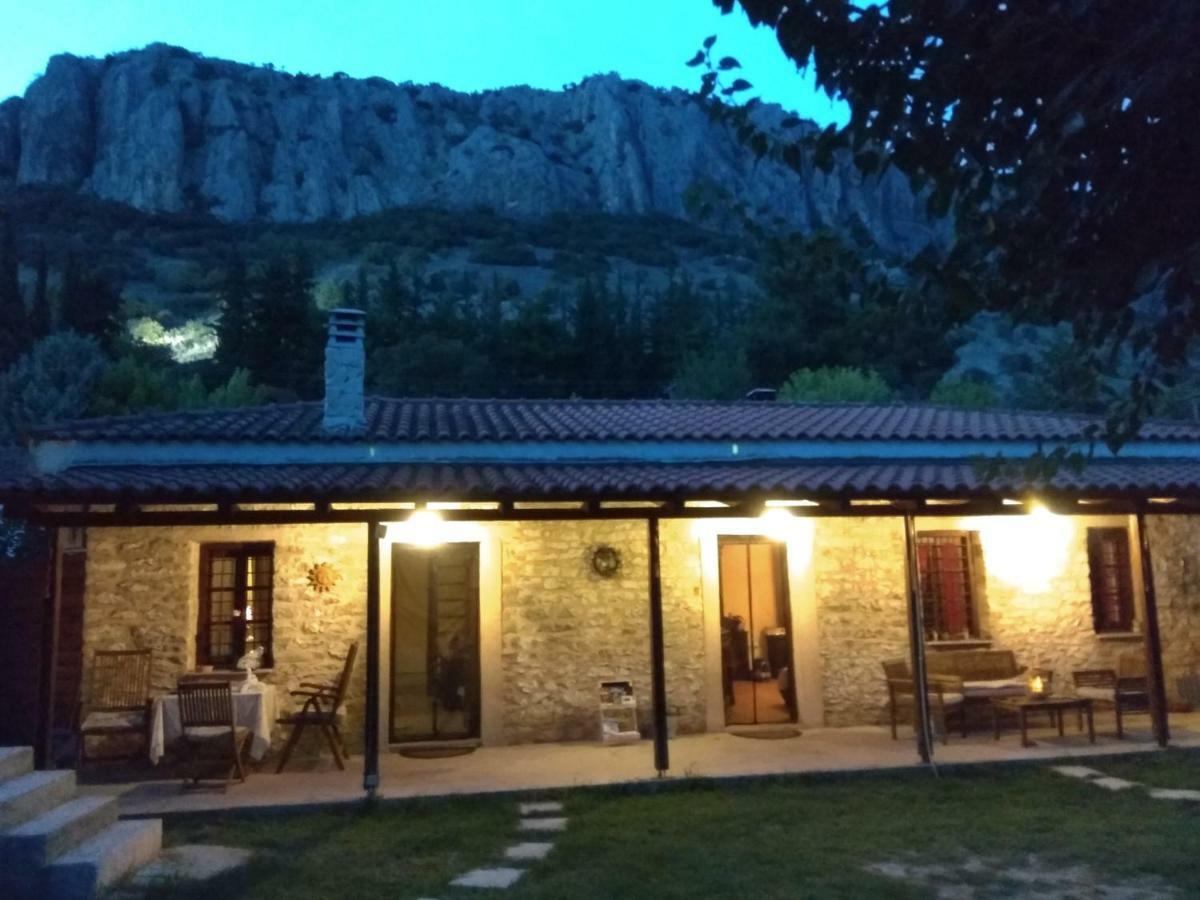 Theopetra Home Екстериор снимка